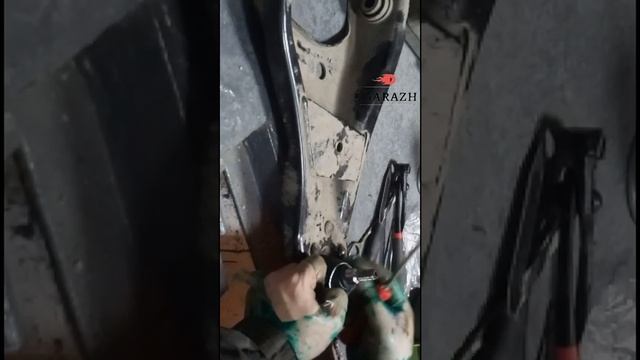 Замена пыльника шаровой на примере Renault Duster смотреть онлайн