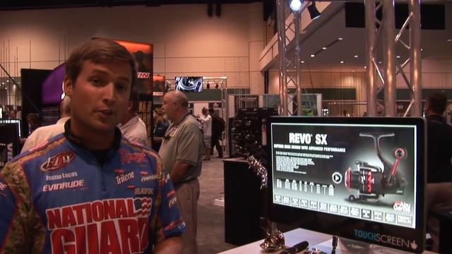 Justin Lucas - Revo Spinning Reels - ICAST 2012 смотреть онлайн