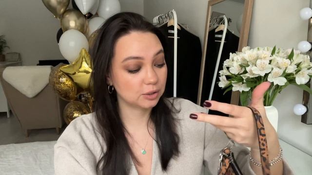 Распаковка сумки THE OUTNET By Far Rachel смотреть онлайн