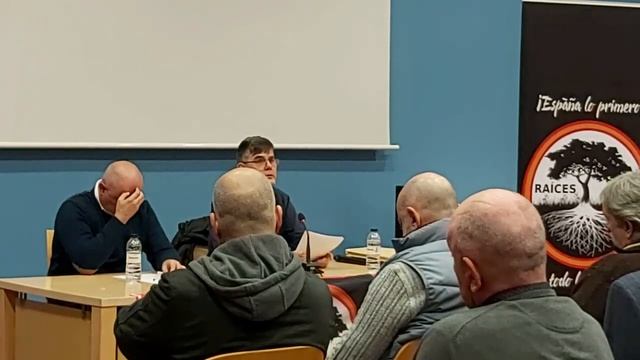 Presentación del libro :BIOGRAFÍA NO AUTORIZADA DEL PNV смотреть онлайн
