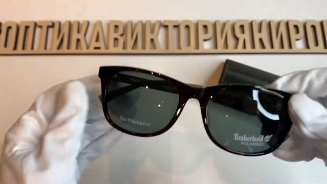 Очки солнцезащитные 9248-D 52R Timberland c футляром смотреть онлайн