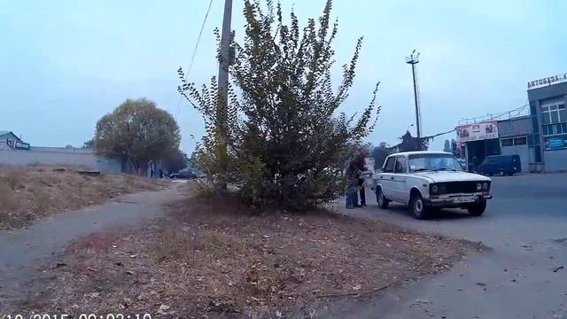 Незаконная продажа бензина. Харьков 19_10_2015 смотреть онлайн