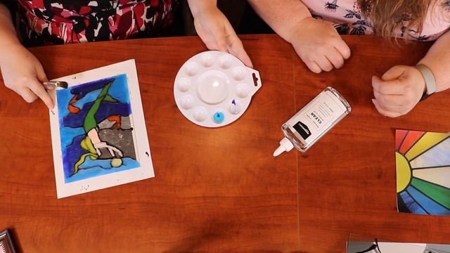 Carry-Out Craft Faux Stained Glass смотреть онлайн