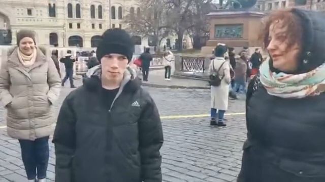 Подопечные Фонда "Жизнь в Движении" приехали в Москву на концерт смотреть онлайн