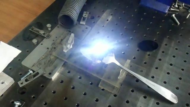 Лазерная гроверовка на ложке. смотреть онлайн