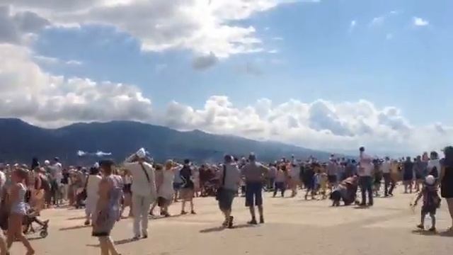 ПРАЗДНИК ГЕРОЯМ ДЕСАНТНИКАМ/НОВОРОССИЙСК