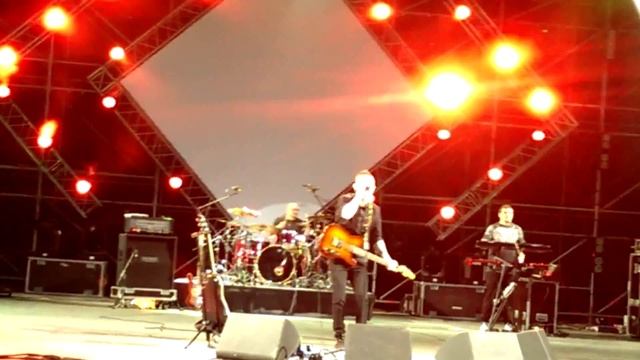Звери - Рома, извини (Зелёный театр, 06.06.2015) смотреть онлайн