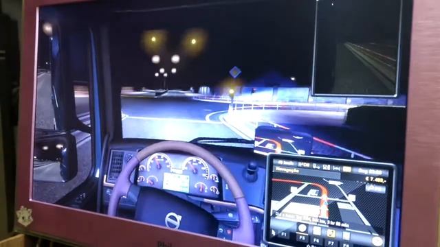 Asus Strix RX 570 OC ROG ETS2 Emulado no Linux смотреть онлайн