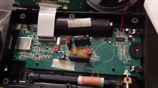 XHDATA D-808 Internal Look