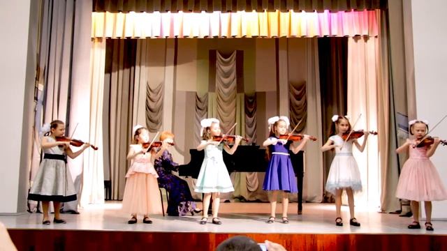 Ансамбль скрипок "Веселые смычки" апрель 2019 г.Салехард смотреть онлайн