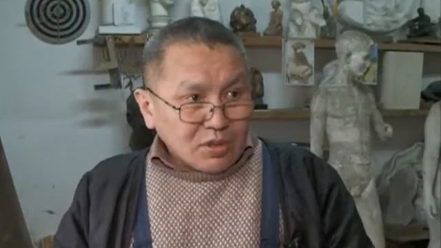 Скульптор устроил выставку под открытым небом смотреть онлайн