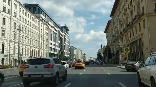 Москва, Тверская, обычная летняя суббота смотреть онлайн