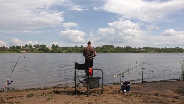 Ловля Леща И Других Рыб! Рыбалка На Волге. смотреть онлайн