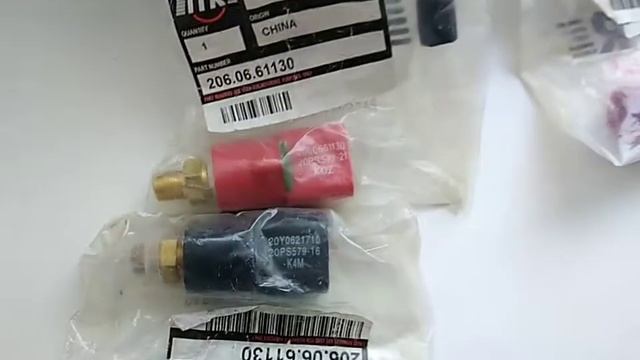 Датчик давления Komatsu 20y-06-21710