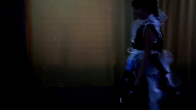 Смирнова Дарья, МБОУ "Екатериновская СОШ", Костюм из вторсырья "Королева юбилея" смотреть онлайн