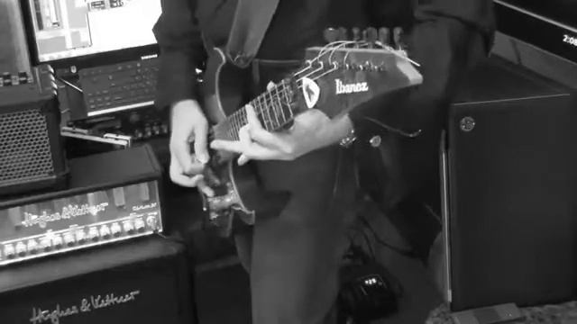 Потешный косолапый недотепа играет адажио смотреть онлайн