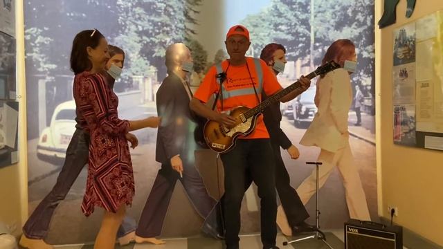 Im Beatlesmuseum смотреть онлайн
