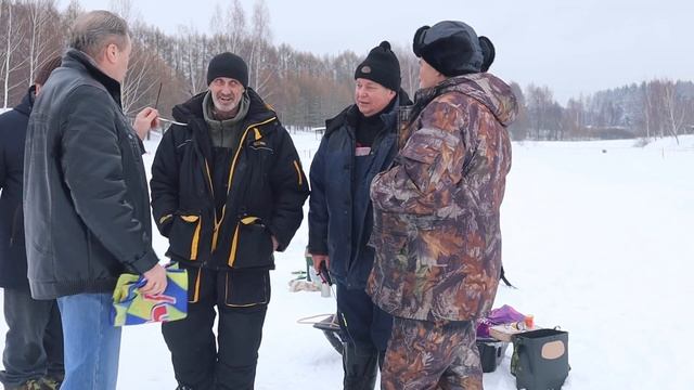 Традиционная рыбалка моих однополчан смотреть онлайн