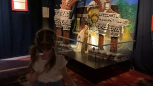 Маришка в МУЗЕЕ МУЗЫКИ. Интересное видео для детей