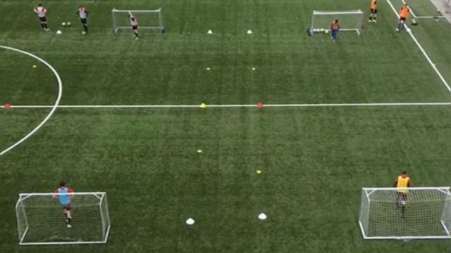Футбольные упражнения - дуэли 1 в 1, 2 в 2, 3 в 3. В виде веселого мини турнира на тренировке. смотреть онлайн