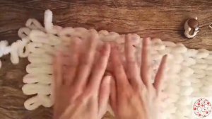 Вязаный шарф из пуффи легко, необычная модель, процесс работы.