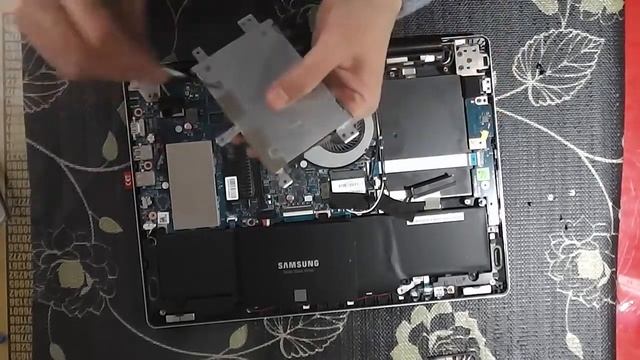 Asus TP300LD SSD Montajı смотреть онлайн