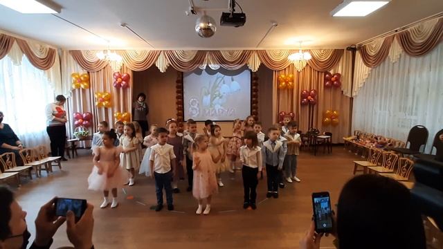 Бабушке - голубушке ав.т Л Кириллова, С Каптюхов / исполняют дети средней группы смотреть онлайн