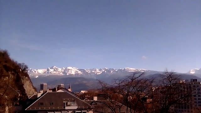 Туристическая тропа 🏔 для всех желающих подняться на вершину горы/Grenoble, Bastille. смотреть онлайн