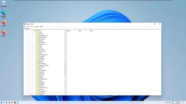 Windows 11 Taskbar Customization - Small Icons, Old Start Menu, Taskbar Position смотреть онлайн