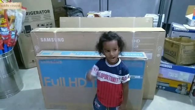 Unboxing Samsung smart Android UHD Led tv 1.38m by siddhi vinayak смотреть онлайн