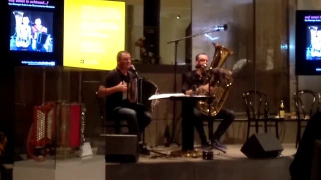 Attwenger@Technisches Museum - Auf amoi is schtaad...? смотреть онлайн