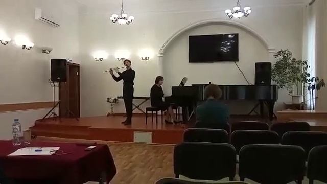 Белозеров Лука. А. Вивальди. Соната. 1,2 части. В.Цыбин. Ноктюрн