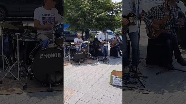 Приморский Арбат,уличные музыканты.12.06.2021 год. смотреть онлайн