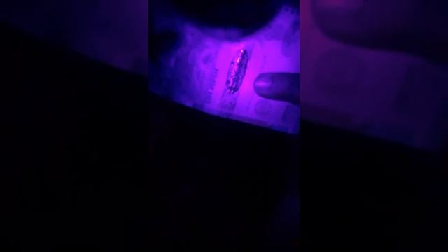 я нашёл ультрафиолетовый 🔦. смотреть онлайн