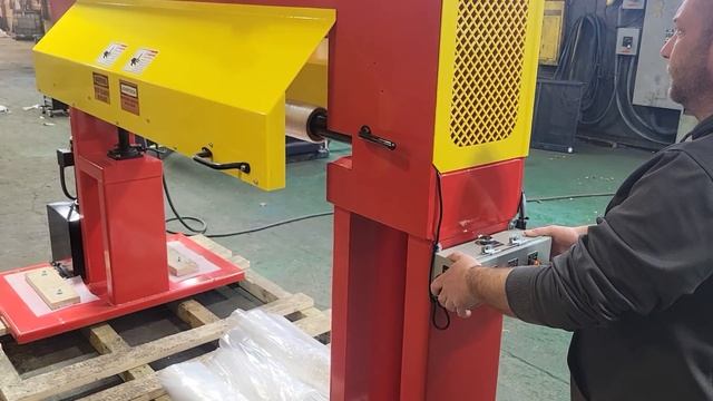 Hydraulic Core Stripper demonstration cutting plastic film CS-66 4 смотреть онлайн