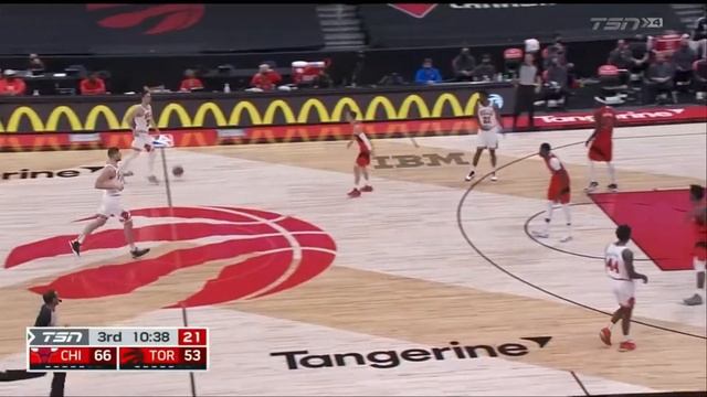 SIAKAM USES HIS SIGNATURE SPIN-MOVE...