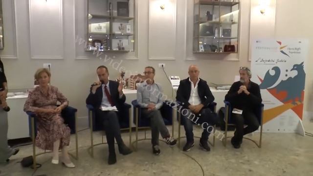 L'Infedeltà Fedele dell'Opera Buffa Napoletana смотреть онлайн