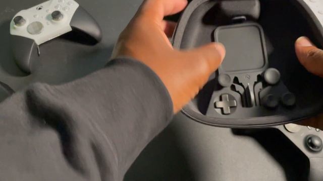 XBOX Elite Wireless Controller Series 2 CORE - IS IT WORTH IT? смотреть онлайн