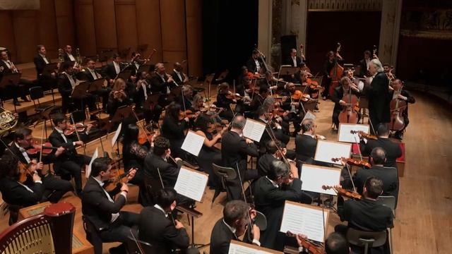 João Carlos Martins e Bachiana Filarmônica - Dança Húngara nº01 (Johannes Brahms) смотреть онлайн