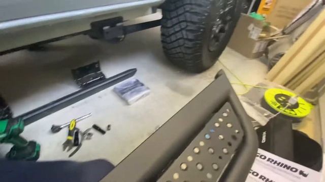 2021 Bronco: Go Rhino Dominator xtreme D6 Side Steps 1 person DIY install смотреть онлайн