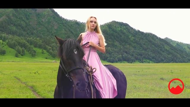 КОННЫЕ ПРОГУЛКИ НА АЛТАЕ ЧЕМАЛ смотреть онлайн