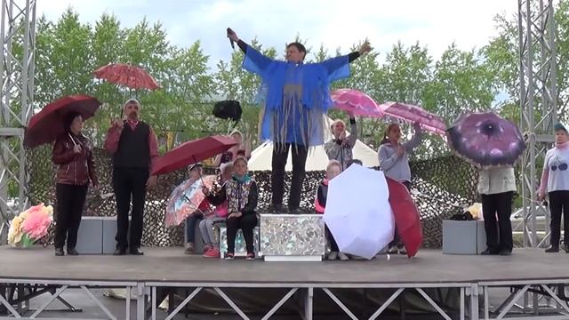 Представление народного театра Ключ в день поселка Малышева смотреть онлайн