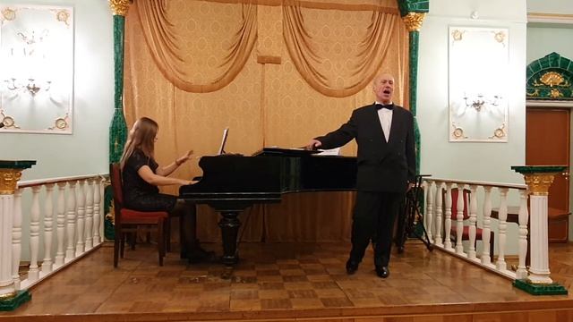 Песня Тореадора исполняет А.Калигин