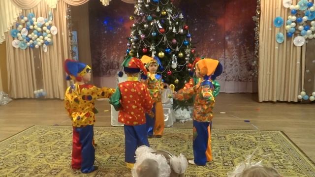 Танец Петрушек / авт. Л. Некрасова смотреть онлайн