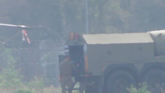 Exercise Joint Army lift generator off lorry etc Woodbridge Suffolk 2apr17 316p смотреть онлайн