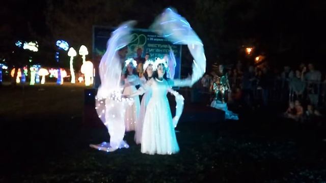 Открытие парада китайских фонарей смотреть онлайн