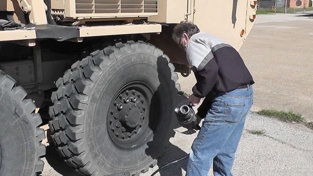 DC Matic 24 Volt Impact For Oshkosh LHS Wheel Lug Using NATO Cable