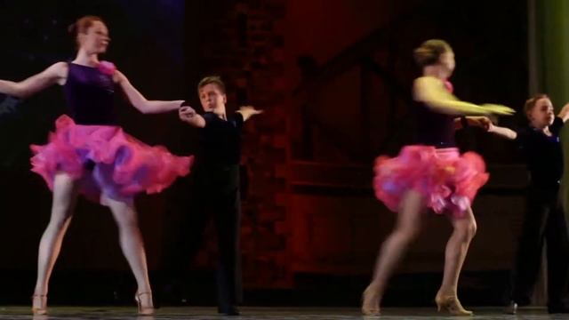 БКЗ "Октябрьский". Дворцу "На Ленской" - 45 лет! (клип) смотреть онлайн