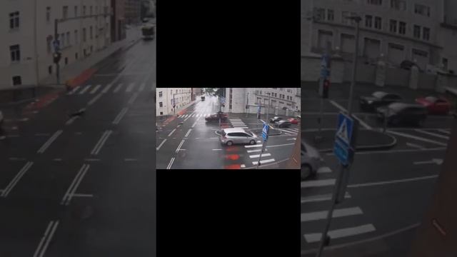 ДТП с электросамокатом. Кто отвечает за вред, причиненный здоровью самокатчика?