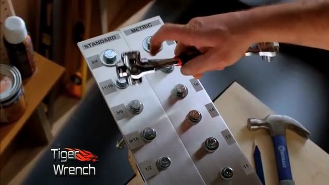 Универсальный ключ 48 в 1 Universal Tiger Wrench смотреть онлайн